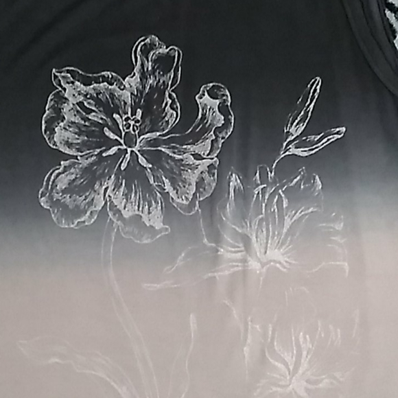 Adorable tank - Picture 3 of 5